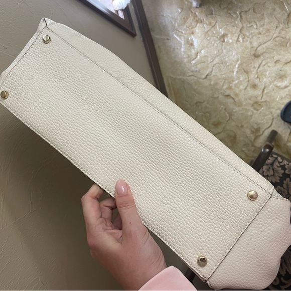Kate Spade ♠️ White Leather Tote Bag - Picture 6 of 8